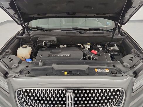 Used 2019 Lincoln Nautilus Reserve image 30