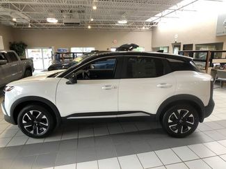 New 2025 Nissan Kicks SV image 1