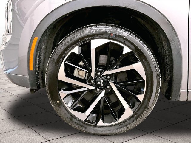 Used 2024 Mitsubishi Outlander SEL AWD/4WD image 8