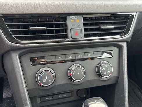 Used 2022 Volkswagen Taos S image 19