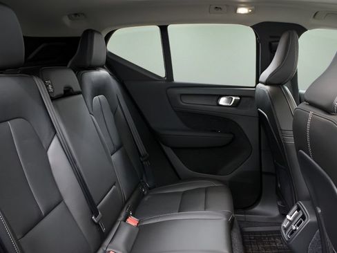 New 2026 Volvo XC40 B5 Core w/ Protection Package Premier AWD/4WD image 27