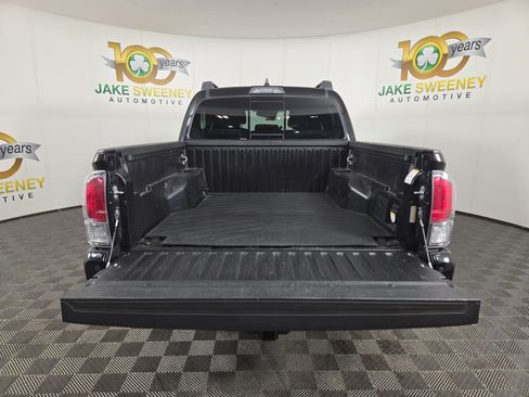 Used 2021 Toyota Tacoma TRD Sport image 32