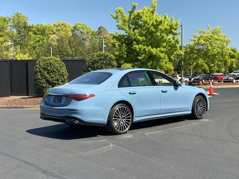 Used 2023 Mercedes-Benz S 580 4MATIC Sedan image 3