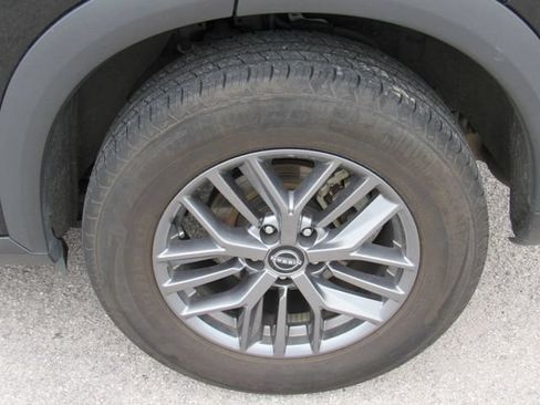 Used 2024 Nissan Rogue S AWD/4WD image 15