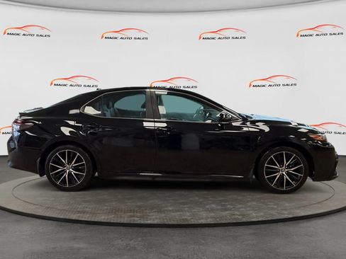 Used 2023 Toyota Camry SE w/ Blackout Package (TMS) AWD/4WD image 6