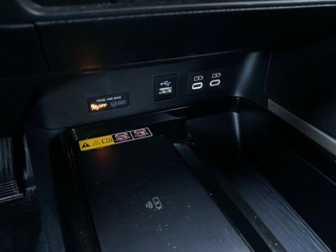 Used 2025 Toyota Camry LE image 24