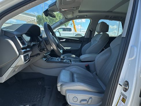 Used 2019 Audi Q5 2.0T Premium Plus w/ Premium Plus Package AWD/4WD image 9