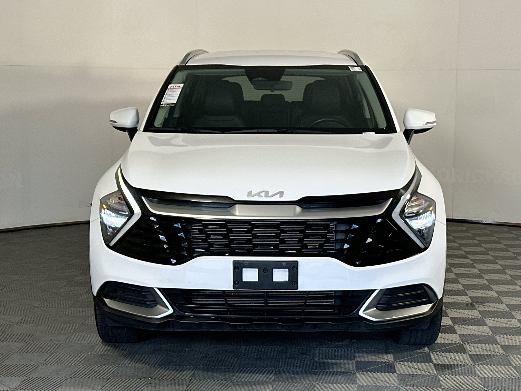 Used 2023 Kia Sportage EX AWD/4WD image 8