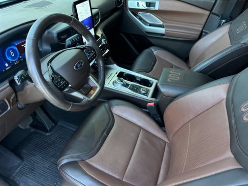 Used 2021 Ford Explorer King Ranch w/ Premium Technology Package AWD/4WD image 9
