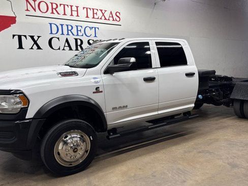 Used 2019 RAM 5500 Tradesman w/ Safety Group AWD/4WD image 10