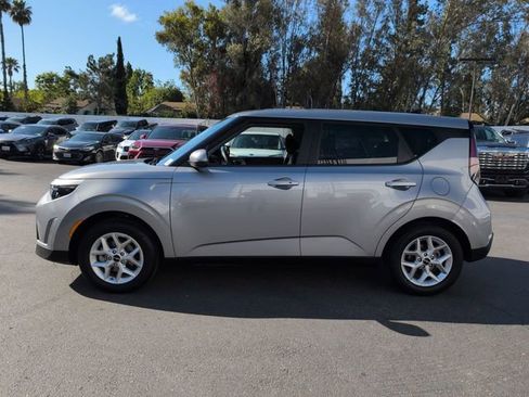 Certified 2025 Kia Soul S FWD image 6