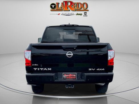 Used 2024 Nissan Titan SV w/ SV Convenience Package image 5