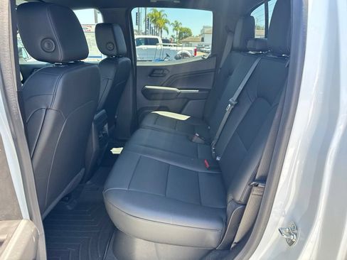 Used 2024 Chevrolet Colorado Trail Boss AWD/4WD image 9