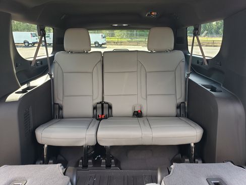 New 2026 Chevrolet Suburban LT w/ Comfort Package RWD image 28