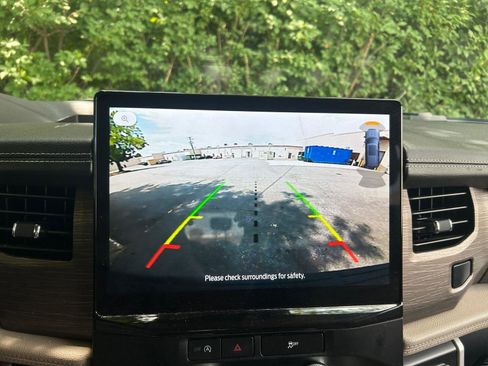 Used 2024 Ford Expedition Limited AWD/4WD image 20