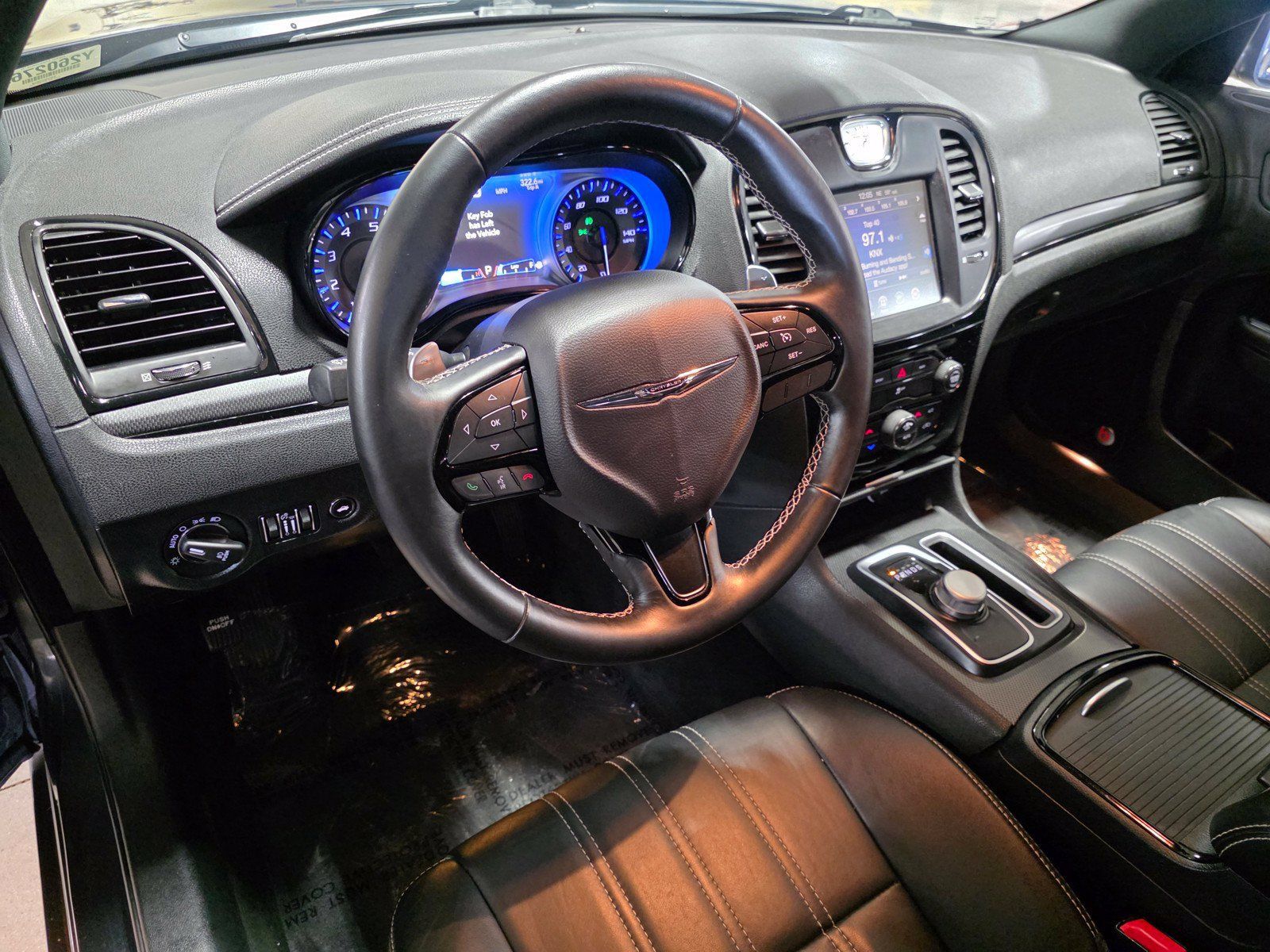 Used 2015 Chrysler 300 S RWD image 25