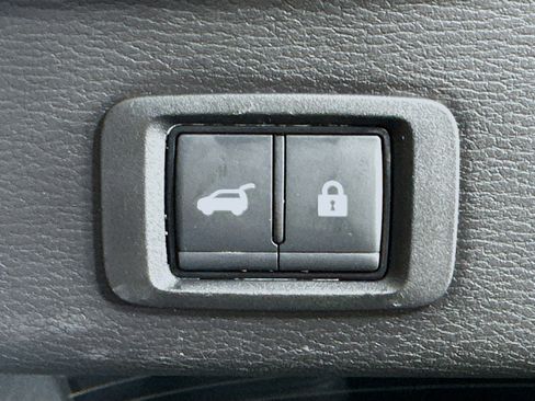 Used 2024 Mitsubishi Outlander SE AWD/4WD image 30
