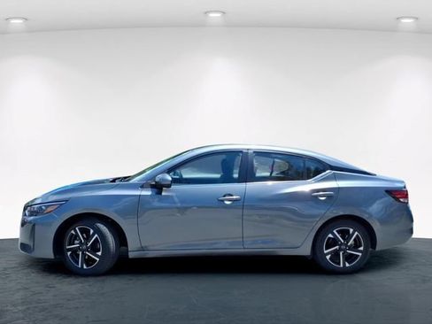 Used 2025 Nissan Sentra SV FWD image 14