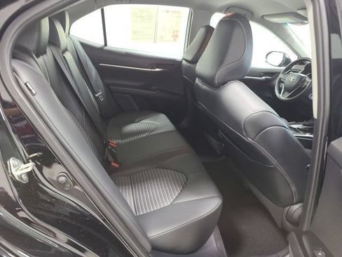 Certified 2020 Toyota Camry SE FWD image 13