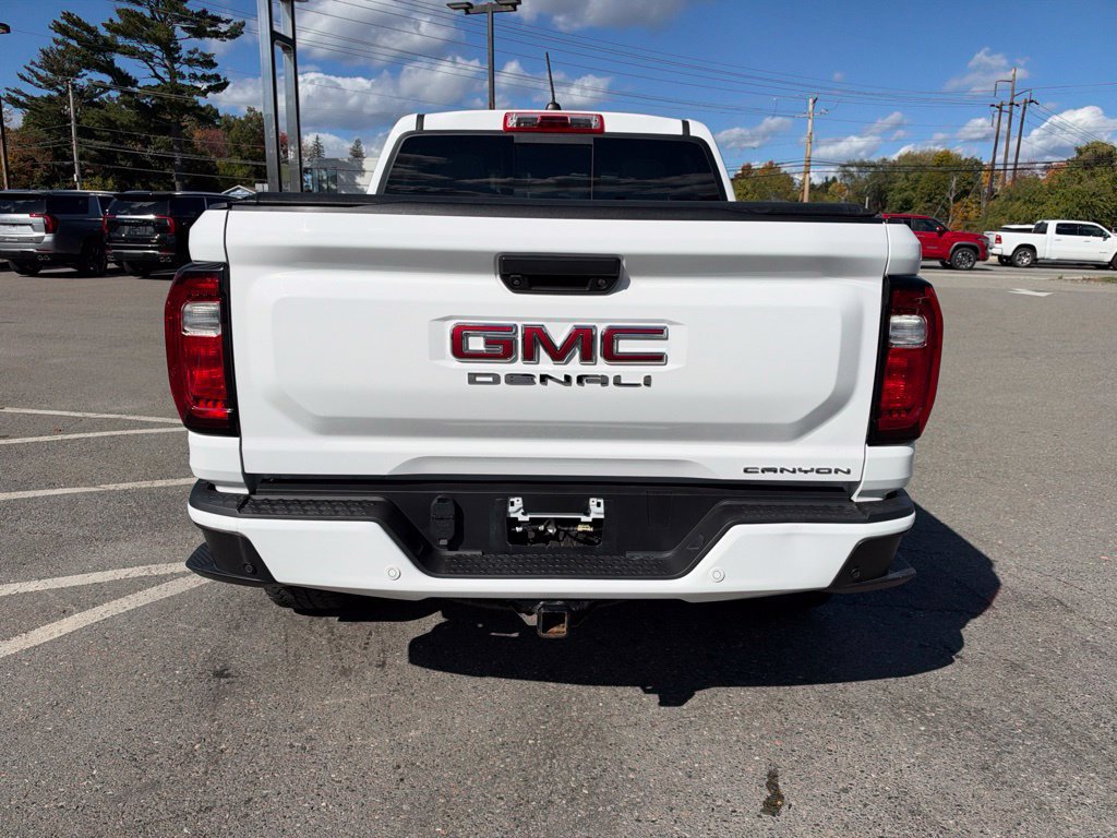 Used 2024 GMC Canyon Denali AWD/4WD image 5