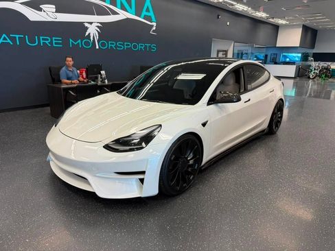 Used 2022 Tesla Model 3 Performance AWD/4WD image 2