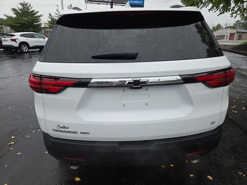 Used 2023 Chevrolet Traverse LT w/ Rear Camera Mirror Package AWD/4WD image 4