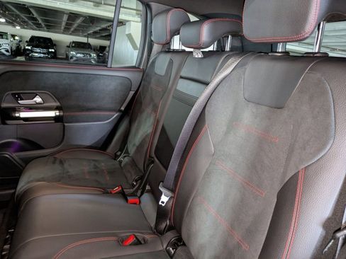 Certified 2023 Mercedes-Benz GLB 250 4MATIC image 17