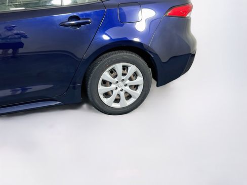 Used 2021 Toyota Corolla LE w/ Carpet Mat Package (TMS) FWD image 28