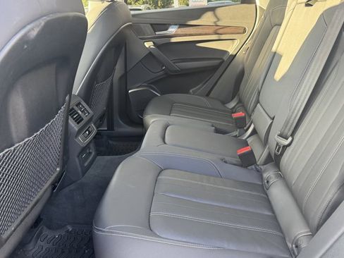 Certified 2025 Audi Q5 2.0T Premium w/ Convenience Plus Package image 34