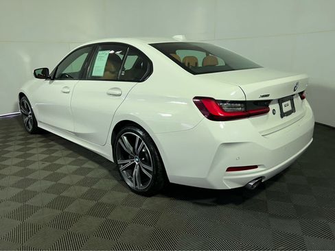 Used 2023 BMW 330i xDrive Sedan w/ Premium Package AWD/4WD image 5