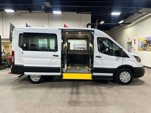 Used 2020 Ford Transit 150 Medium Roof image 32