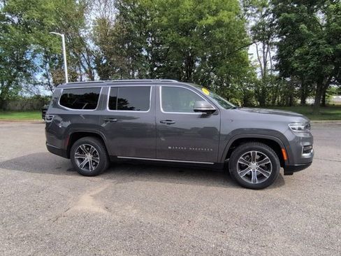 Used 2022 Jeep Grand Wagoneer Series I AWD/4WD image 2