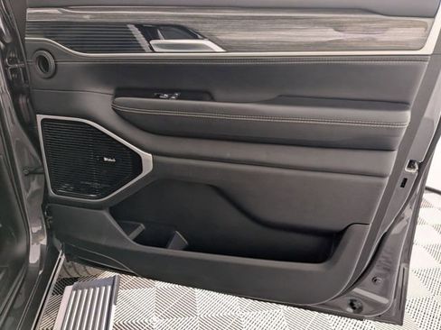 Used 2022 Jeep Wagoneer Series III w/ Premium Group I image 37