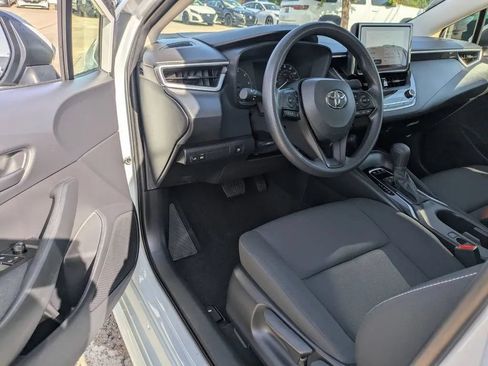 Used 2025 Toyota Corolla LE w/ Convenience Package FWD image 21