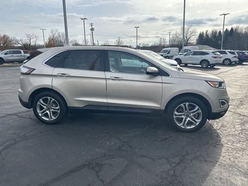 Used 2017 Ford Edge Titanium w/ Technology Package image 3