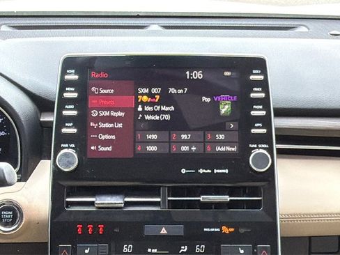 Used 2019 Toyota Avalon XLE image 21