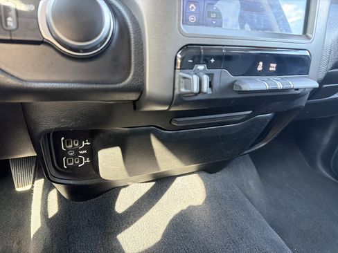Used 2019 RAM 2500 Big Horn AWD/4WD image 24