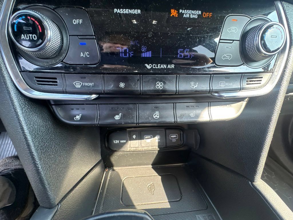 Used 2020 Hyundai Santa Fe Limited FWD image 18