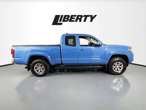 Used 2019 Toyota Tacoma SR5 image 8