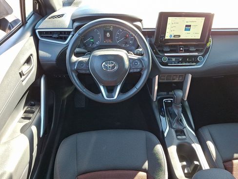 Used 2024 Toyota Corolla Cross AWD Hybrid image 12