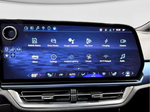 Used 2024 Chevrolet Equinox EV LT w/ LPO, Active Package FWD image 12