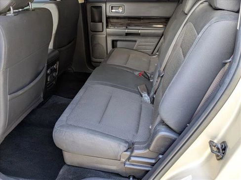 Used 2018 Ford Flex SEL image 18