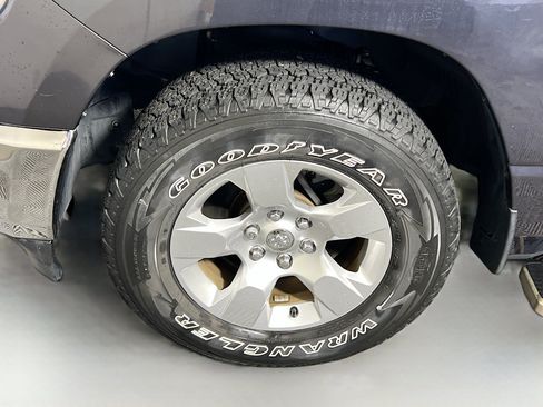 Used 2020 RAM 1500 Big Horn RWD image 13