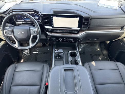 Used 2022 Chevrolet Silverado 1500 RST w/ Convenience Package II image 9