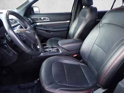 Used 2018 Ford Explorer Sport w/ Equipment Group 401A image 13