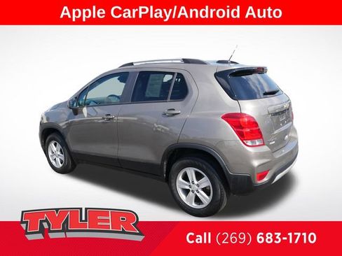 Used 2022 Chevrolet Trax LT w/ LT Convenience Package AWD/4WD image 5