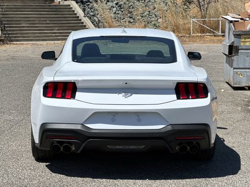 New 2025 Ford Mustang Coupe image 4