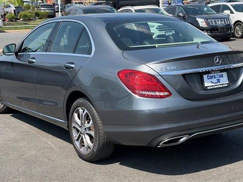 Used 2017 Mercedes-Benz C 300 4MATIC Sedan image 4