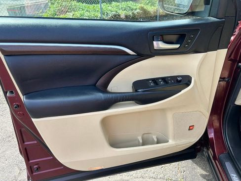 Used 2015 Toyota Highlander Limited AWD/4WD image 13