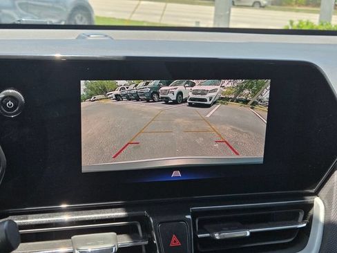 Used 2024 Chevrolet TrailBlazer LT FWD image 25